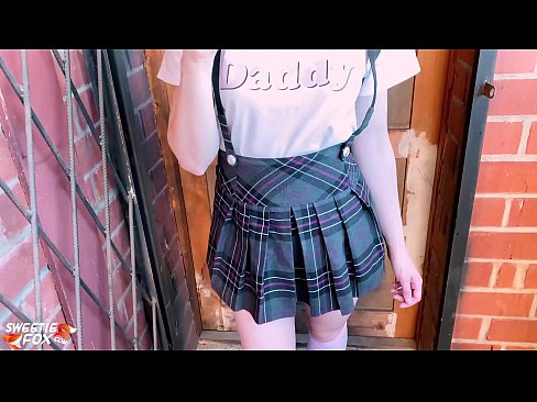 ❤️ Schoolgirl sûget har lul djip en neukt ynstee fan klassen. Seksfideo op fy.xxxtun.ru ☑