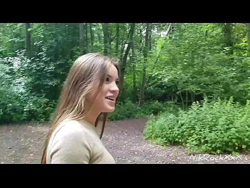 ❤️ Ik stelde Evelina foar dat wy op in iepenbier plak neuke! Se sei ja. Dan ik neukte har yn 'e kont en cum yn har mûle. Doe pikte se harsels. Seksfideo op fy.xxxtun.ru ☑