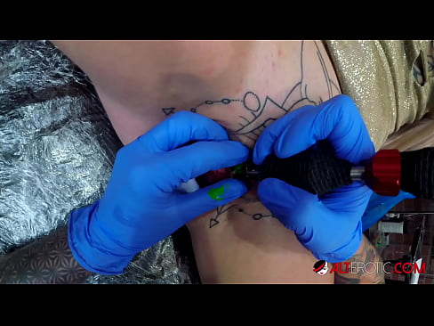 ❤️ Ekstreem tattooed hottie Sully Savage krige in tattoo op har klitoris Seksfideo op fy.xxxtun.ru ☑
